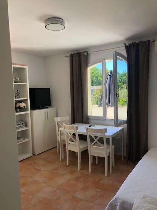 Appartement Dans Bastide A Saint Remy De Provence Extérieur photo